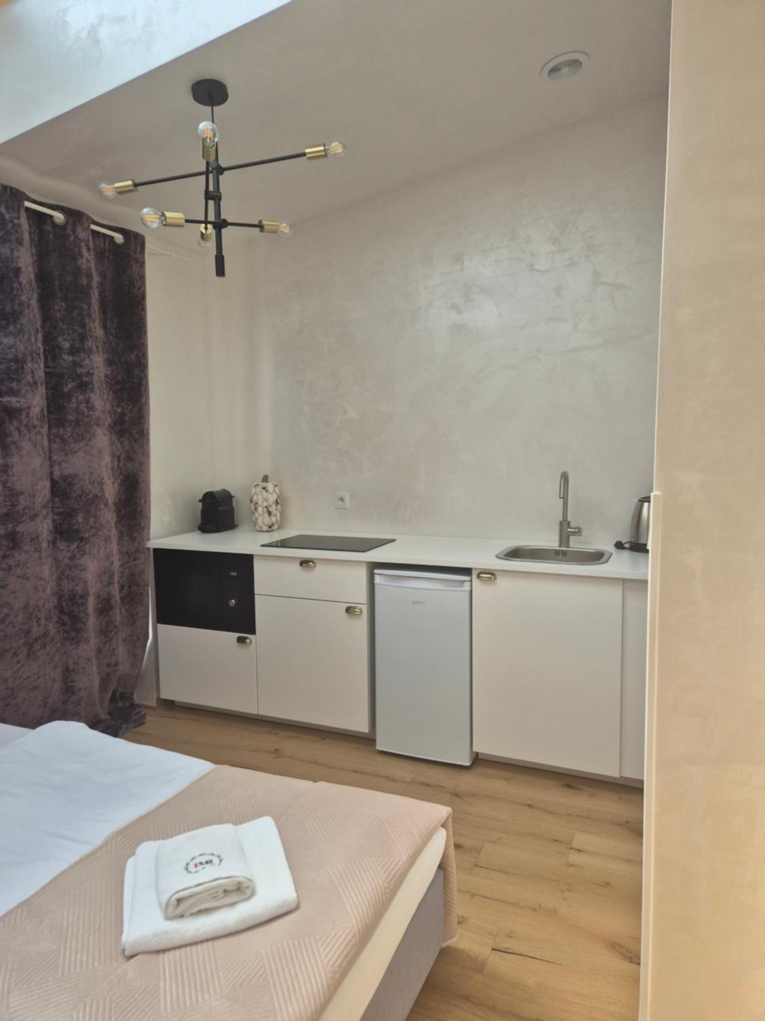 Aparthotel Miodowa 25 คราคูฟ ภายนอก รูปภาพ