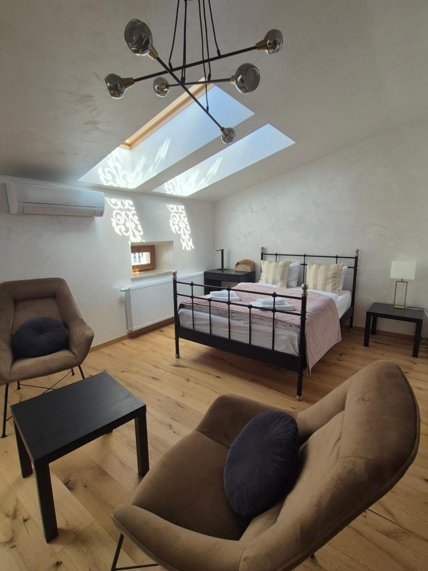 Aparthotel Miodowa 25 คราคูฟ ภายนอก รูปภาพ