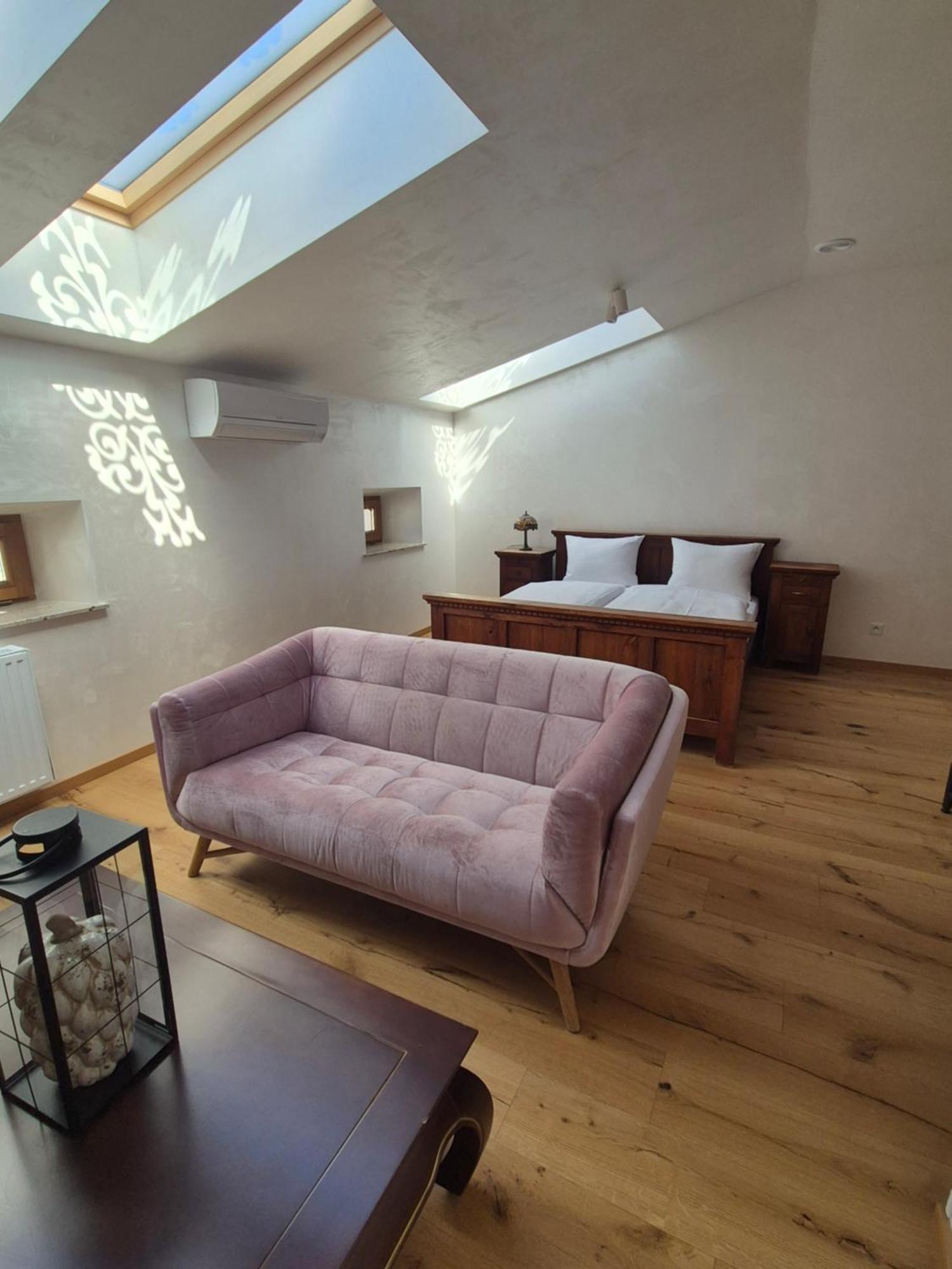 Aparthotel Miodowa 25 คราคูฟ ภายนอก รูปภาพ